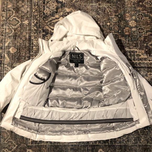 It is a size 8 on the tag but it looks like a LRG to me. Never been worn. - Picture 3 of 6